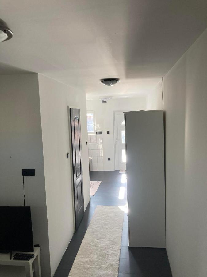 Arany Apartman Aparthotel Cegléd Exterior foto